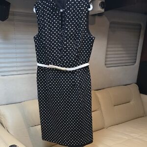 Tahari Navy and White Sleeveless Midi Dress